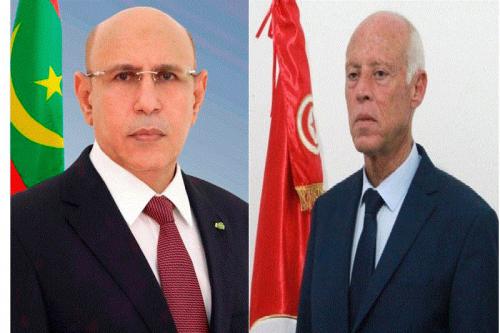 Photo de Le Président de la République reçoit les félicitations de son homologue tunisien
