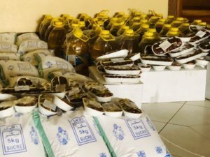 Photo de Les FPC distribuent des kits alimentaires aux familles nécessiteuses