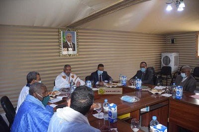 Photo de L’association des maires se réunit avec le DG de la SOMELEC