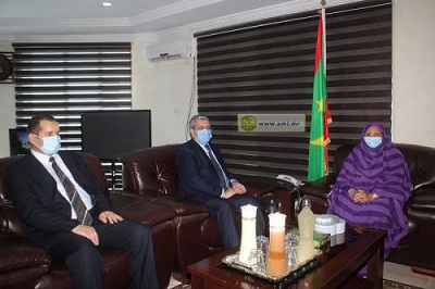 Photo de La Pdte de la région de Nouakchott s’entretient l’ambassadeur algérien