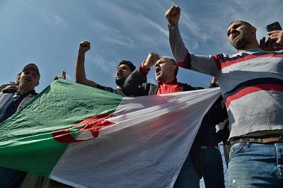 Photo de Algérie. Au moins 35 prisonniers d’opinion libérés en 24 heures