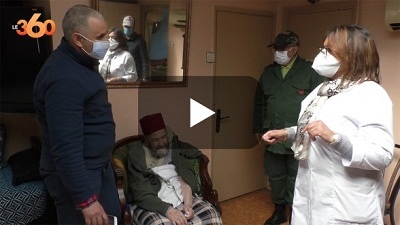 Photo de Au Maroc, c’est le vaccin qui se déplace chez les personnes âgées …