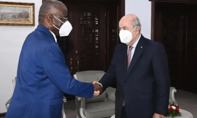 Le président Tebboune reçoit le ministre des Affaires étrangères