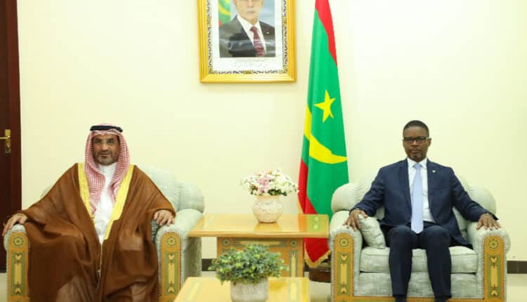 Photo de Le Premier ministre reçoit en audience l’ambassadeur du Koweït