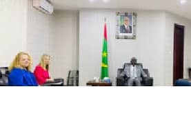 Le ministre des Affaires étrangères reçoit l’ambassadrice des USA