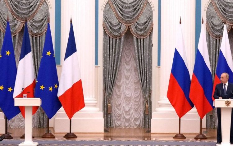 Photo de Poutine et Macron acceptent d’envoyer une mission d’experts