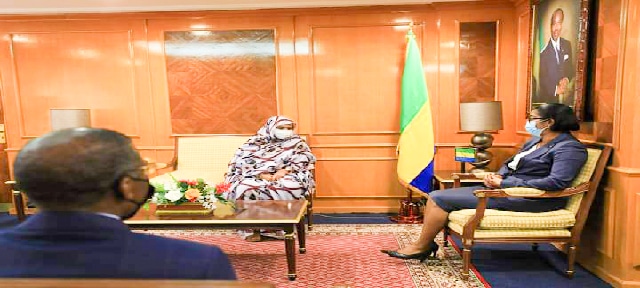 La présidente de la région de Nouakchott reçue à Libreville