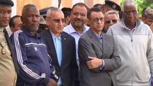 des ministres entrain de regarder