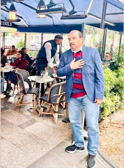 l-ancien-pr-sident-appara-t-paris-pour-la-premi-re-fois