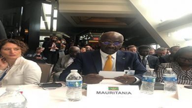 Photo de Le ministre des Affaires étrangères assiste à une réunion sur les dangers de l’extrémisme