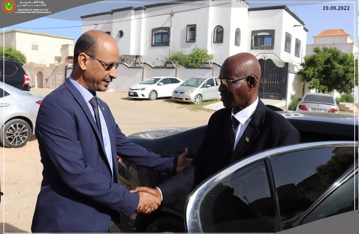 Photo de Le Ministre de l’Emploi visite la Coordination des Projets de l’emploi| Photos reportage