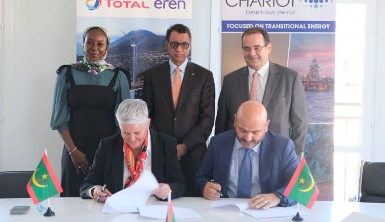 une cérémonie de signature de son partenariat sur le « Projet Nour » vert H2 avec Chariot Limited