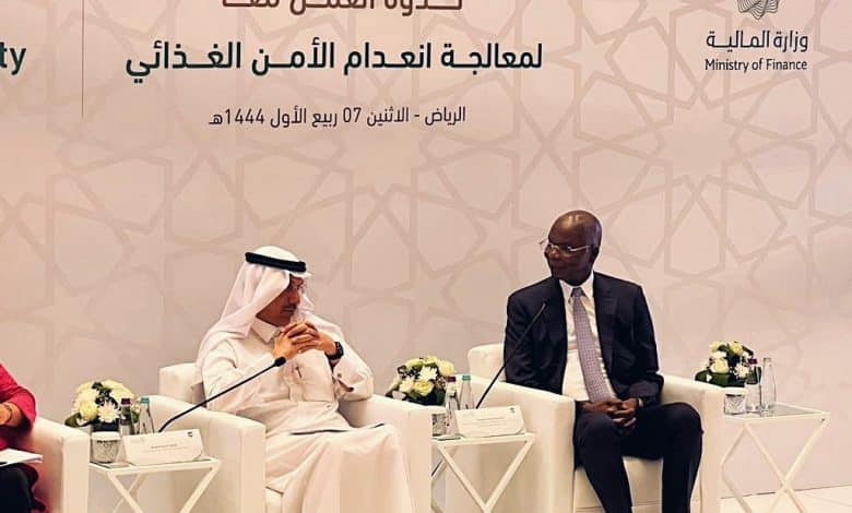 Le Ministre des Affaires économiques, et de Promotion des secteurs productifs à Riyad