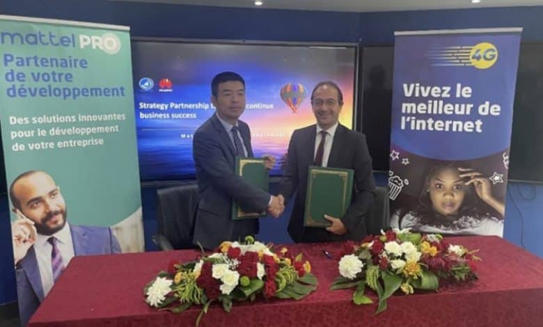 Photo de Signature d’un accord de partenariat entre Mattel et Huawei