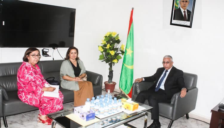 Le ministre de la Santé reçoit l’ambassadrice d’Espagne en Mauritanie