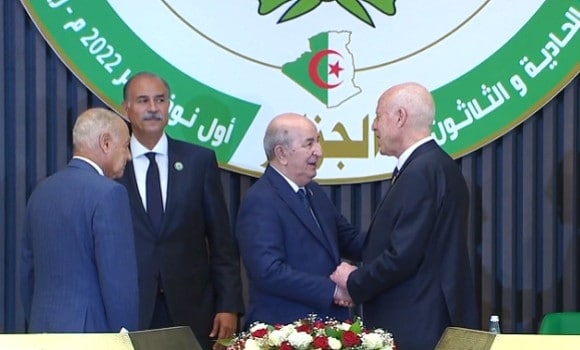 L'Algérie prend la présidence du Sommet arabe.