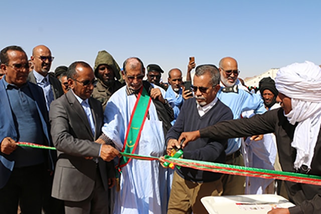 Le ministre de l’Agriculture inaugure l’oasis de Moudjéria.