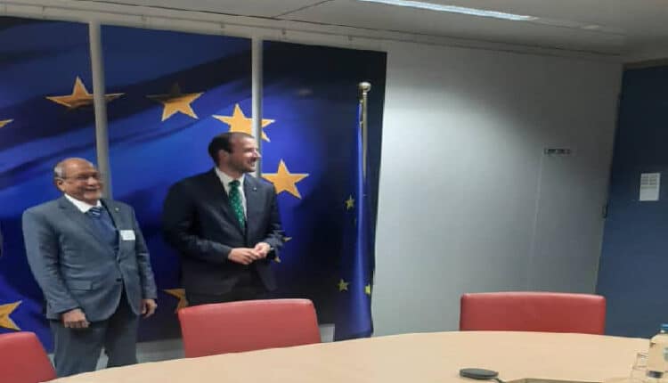 Le ministre des Pêches et de l’Economie maritime discute avec le commissaire européen chargé de la pêche