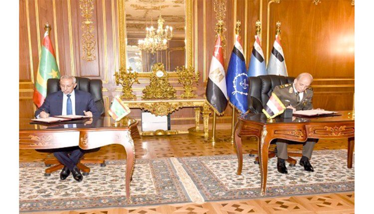Le ministre de la Défense nationale signe un protocole d’accord avec son homologue égyptien