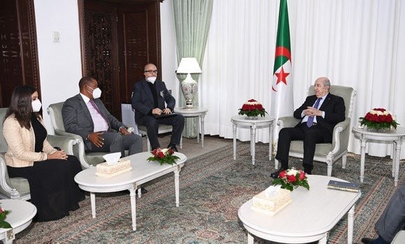 Photo de Le président de la République reçoit Zwelivelile Mandela