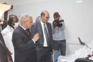 Le ministre de la Santé inaugure le nouveau centre de dialyse de l’hôpital de l’amitié d’Arafat.