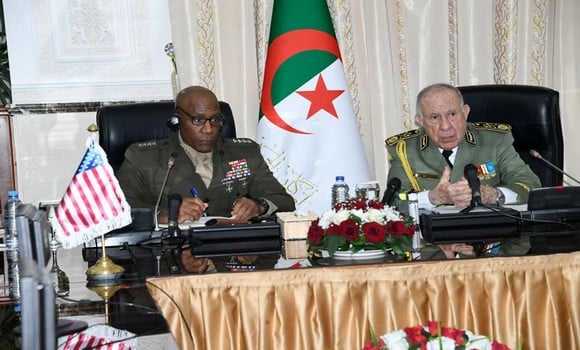 Le Général d'Armée Saïd Chanegriha reçoit le Commandant de Africom