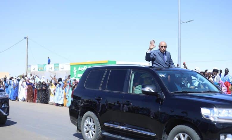 Le président de la République est chaleureusement accueilli par la foule à son arrivée à Nema