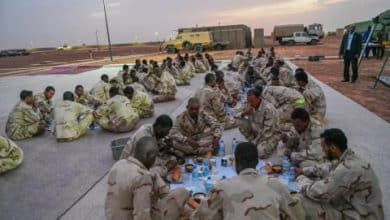 Photo de L’Iftar du Président de la République avec les soldats |  Al-Wiam