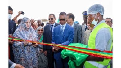 Photo de Le Premier ministre inaugure une usine de production de lait et de ses dérivés.