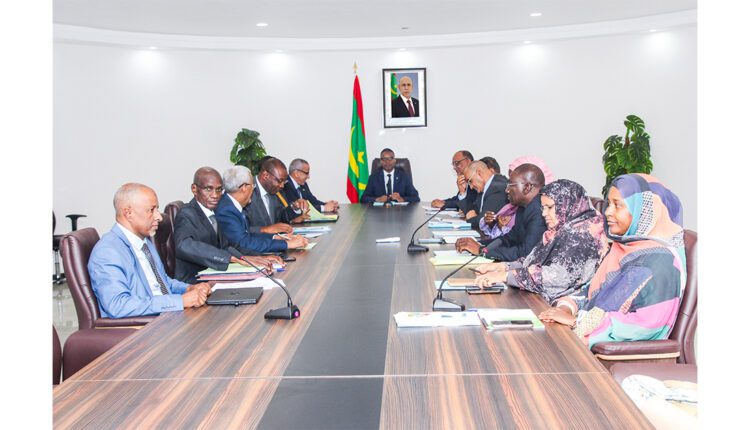 Le Premier ministre préside la réunion du comité ministériel chargé du suivi de la modernisation de la ville de Nouakchott
