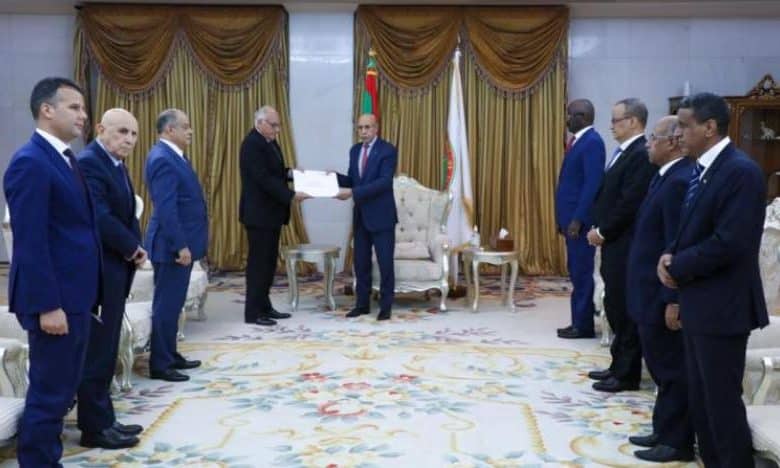 Le ministre algérien, Ahmed Attaf reçu par Président Ghazouani
