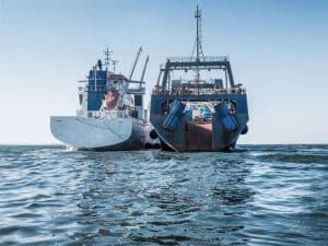 VOSTOCK VIA GETTY IMAGES Des accords avec l'Union européenne permet à des navires européens de pêcher dans les côtes des pays africains signataires.