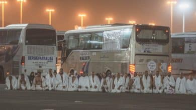 Les foules quittent Muzdalifah pour Mina alors que le pèlerinage du Hajj se poursuit 3 Photo de Les foules quittent Muzdalifah pour Mina alors que le pèlerinage du Hajj se poursuit