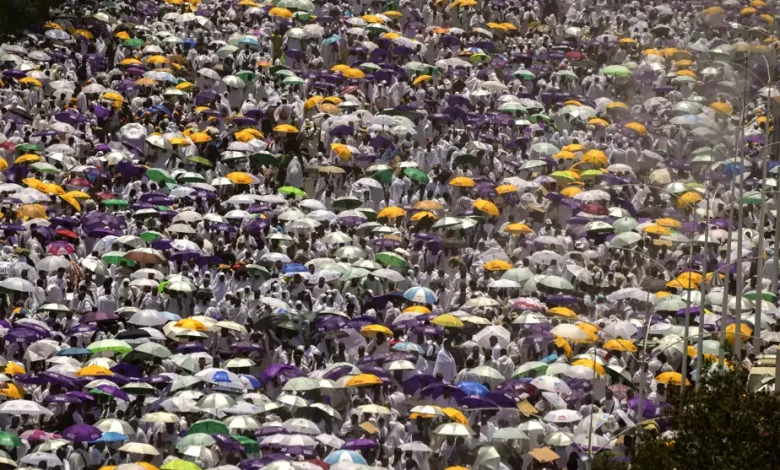 Photo de Les pèlerins musulmans sur le Mont Arafat, étape phare du hajj