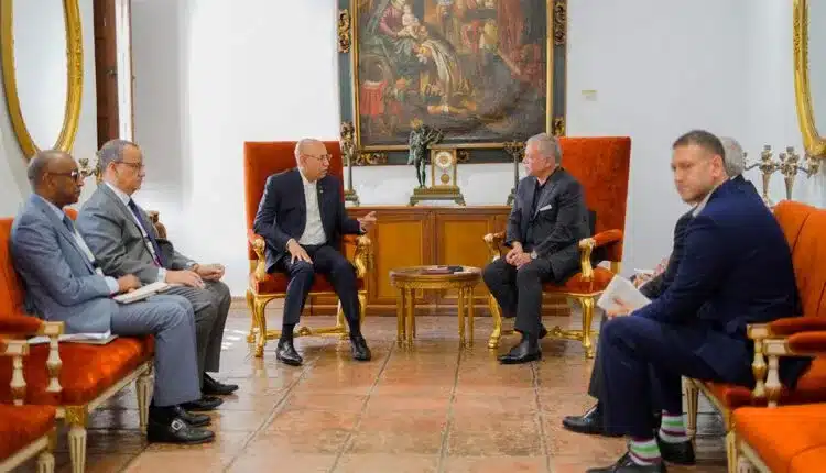 Le président de la République rencontre le roi de Jordanie