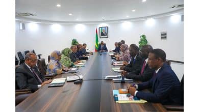 Photo de Education: le Premier ministre préside une réunion du comité