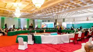 Photo de Niger : la CEDEAO impose des sanctions et la France condamne l’attaque de son ambassade