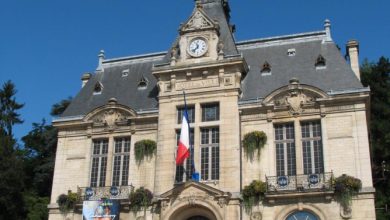 Émeutes en France: la population appelée à se rassembler devant les mairies 4 Photo de Émeutes en France: la population appelée à se rassembler devant les mairies