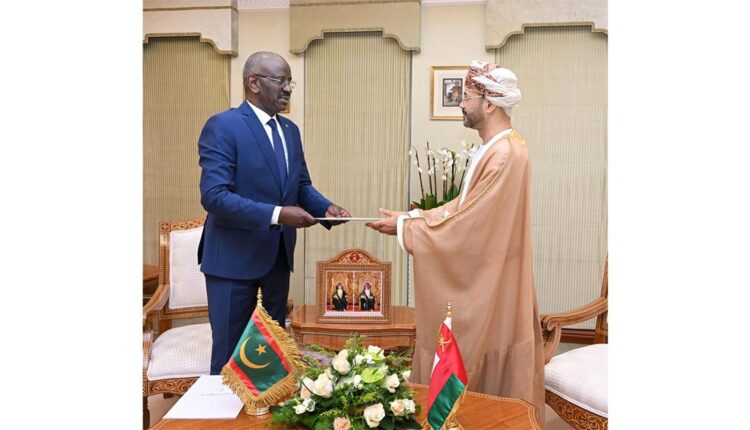 Le Sultan d’Oman reçoit un message du Président de la République