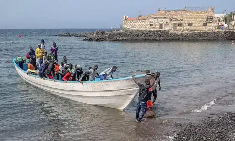 Au moins 17 corps retrouvés sur un bateau de migrants coulé au Sénégal