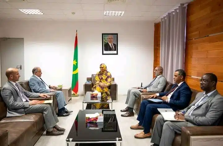 La ministre de la Santé reçoit l’ambassadeur de l'Algérie