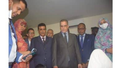 Photo de ’’TAAZOUR’’ distribue des montants aux malades chroniques