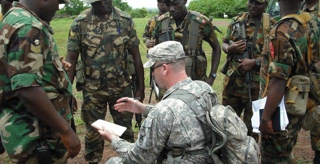 Des militaires entraînés par les États-Unis lors de 12 coups d’État en Afrique