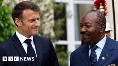 Photo de Macron regarde la politique africaine de la France s’effondrer…