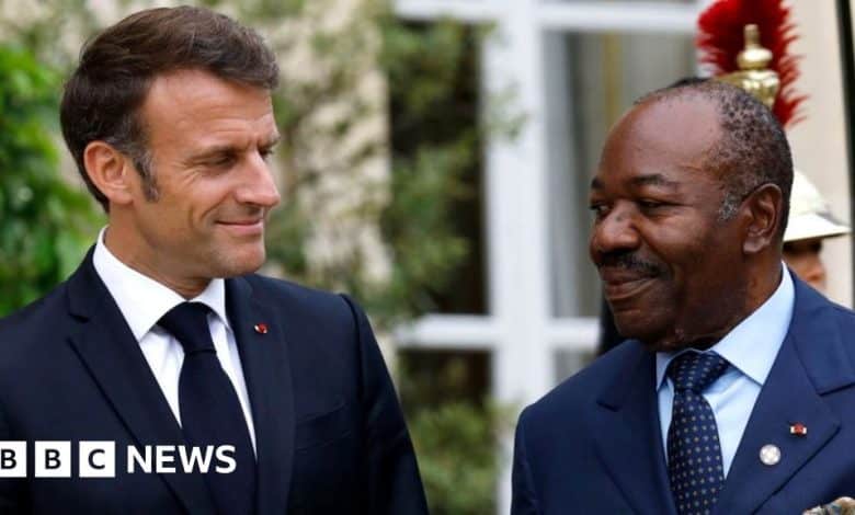 Macron regarde la politique africaine de la France s’effondrer...