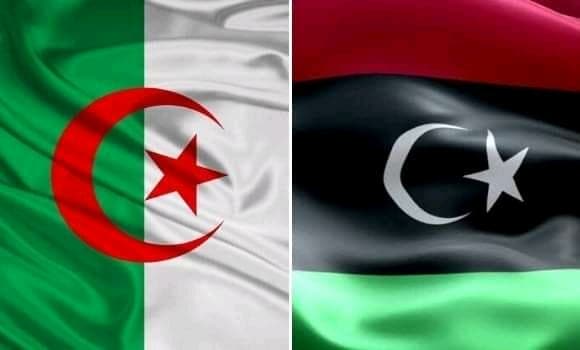 Ahmed Attaf s’entretient avec le président du Conseil présidentiel libyen