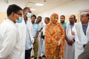 La ministre de la Santé visite l'hôpital de l'Amitié d'Arafat.