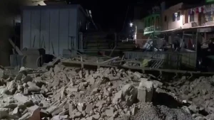 Image tirée d'une séquence vidéo après le tremblement de terre dévastateur (Reuters)