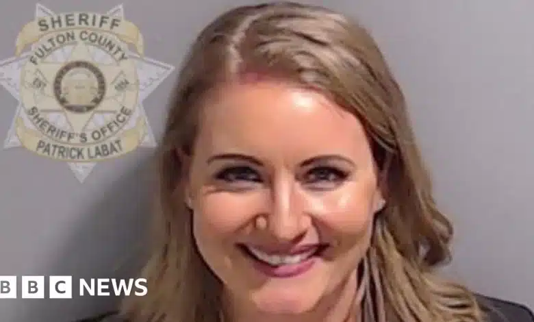Photo de La troisième avocate de Trump, Jenna Ellis, a plaidé coupable dans une affaire de subversion en Géorgie