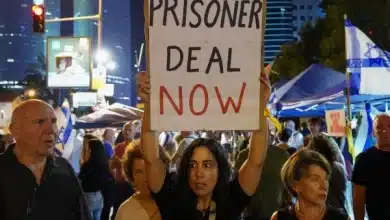 Photo de Le Hamas a publié une vidéo montrant trois femmes otages à Gaza